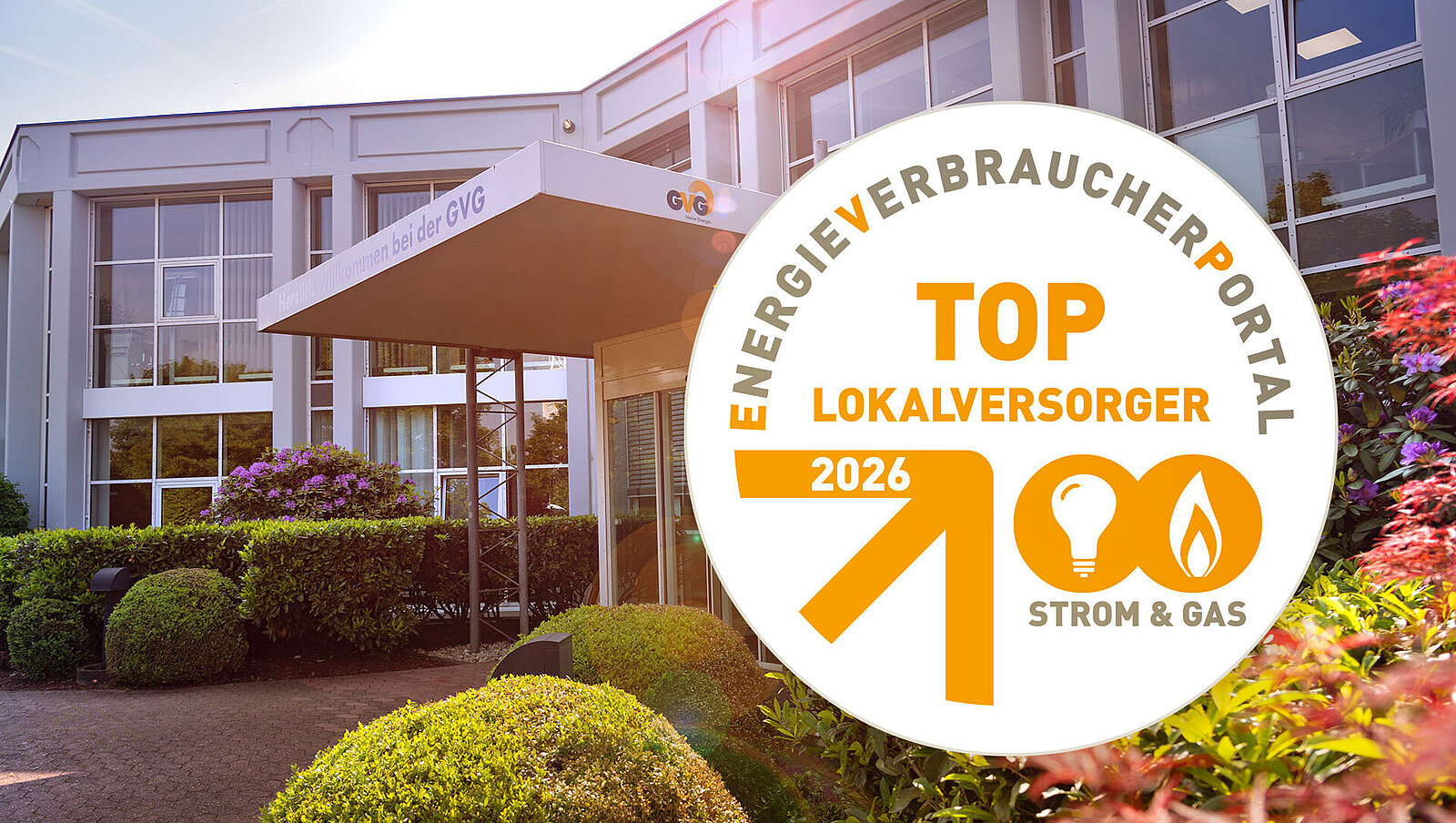 Motiv des GVG-Kundenzentrums in Hürth, darauf das Siegel der Auszeichnung Top Lokalversorger für Gas und Strom